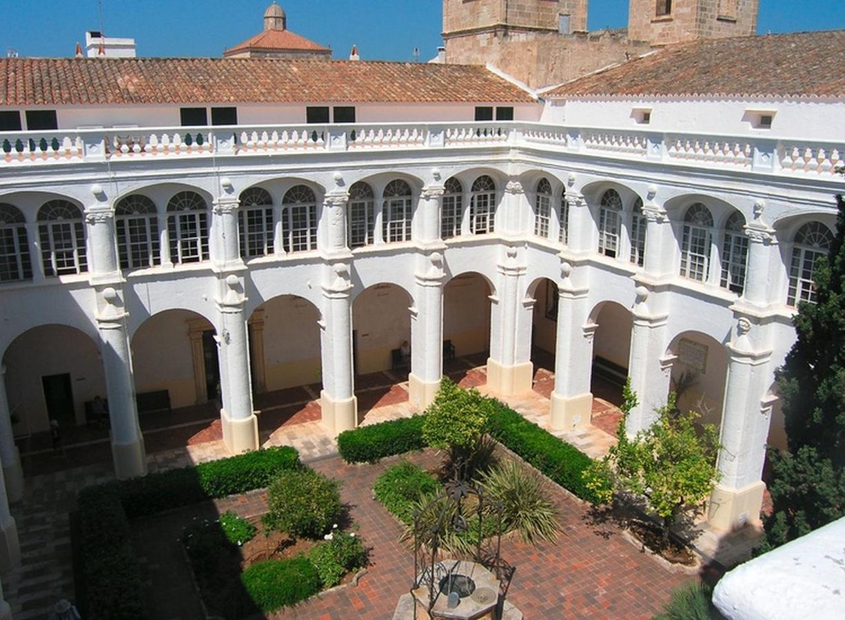 Auberge de jeunesse Grupoandria El Claustre De Ciutadella - Hospederia Extérieur photo